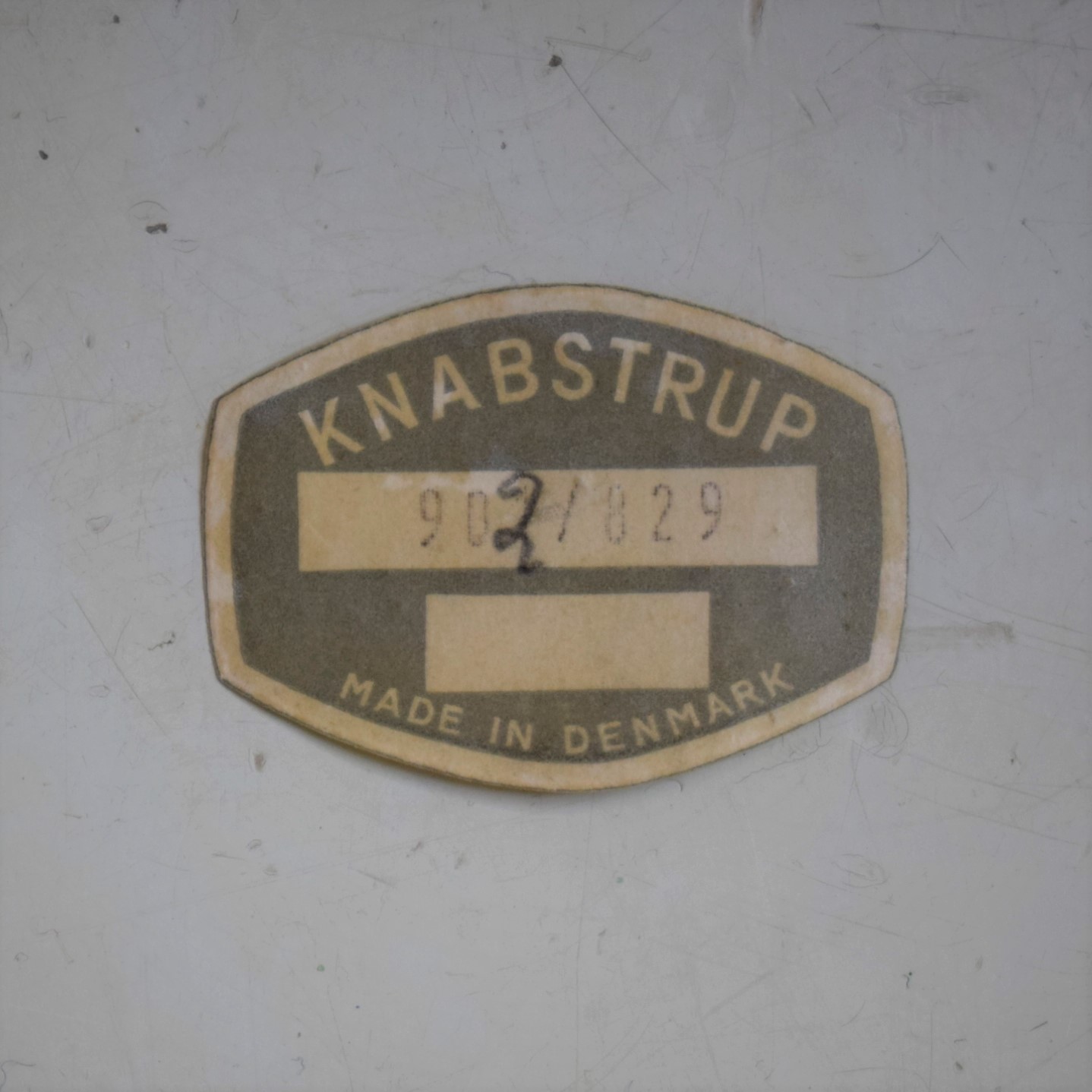 リンゴの陶板 / Christine Konschak / Knabstrup・クナッブストラップ