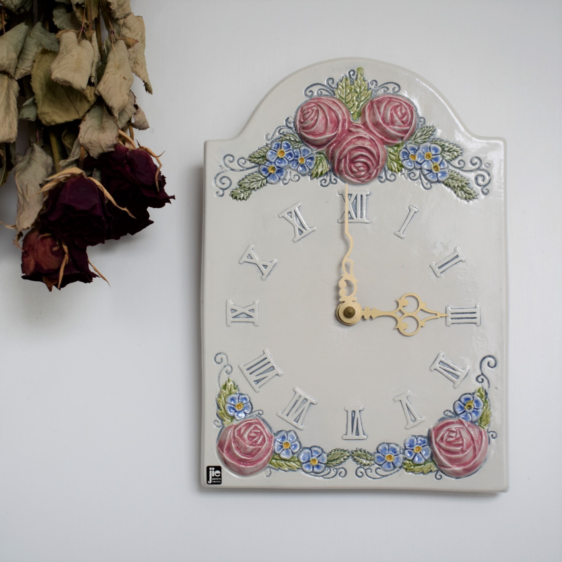 薔薇の陶板・バラの時計 / Jie Gantofta ・ジィガントフタ