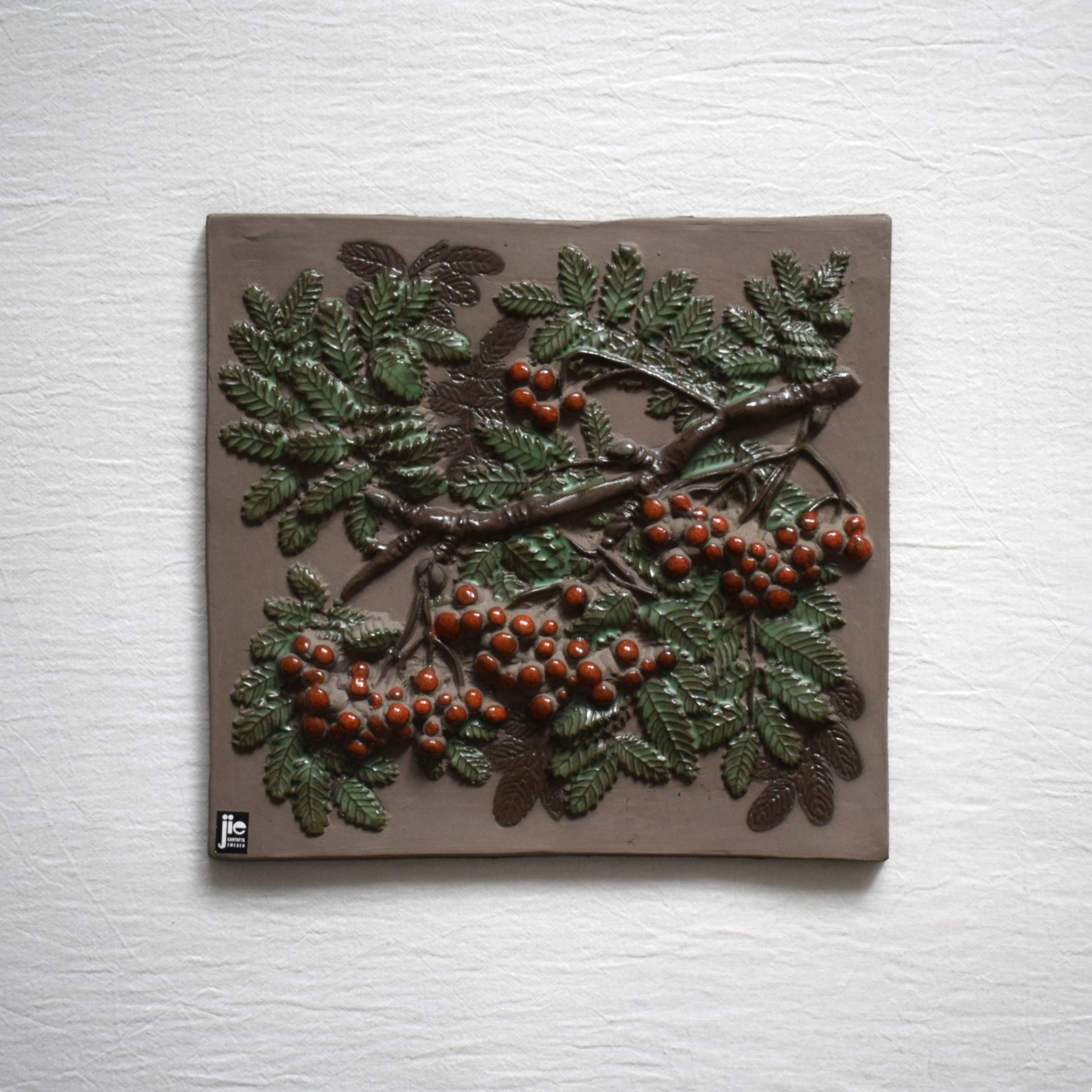 ナナカマドの陶板 / Jie Gantofta・ジィガントフタ | florantik
