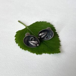 葉っぱのイヤリング・植物モチーフ / シルバーアクセサリー・スウェーデン