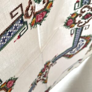 テーブルクロス・クロスステッチ / 刺繍絵・北欧テキスタイル