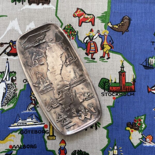 スウェーデン地図・銀めっきトレイ / VERA FERNGREN・Made in Sweden