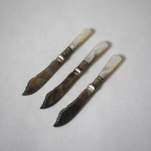 Mother of pearl・バターナイフ / Made in England