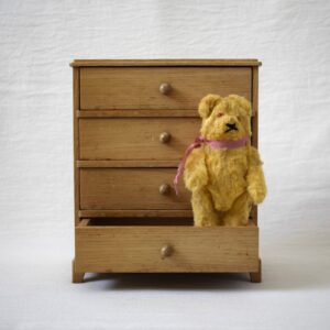 ４段ドロワー・ Light Brown / ヴィンテージ家具・スウェーデン