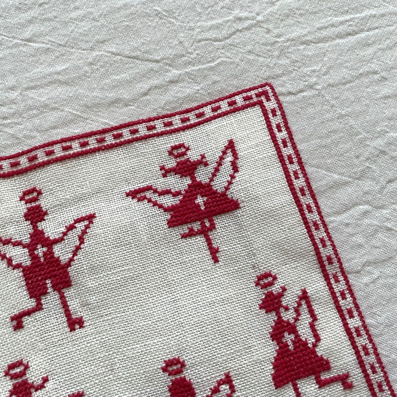 JUL 2003年・愉快な天使たち / クロスステッチ・北欧テキスタイル - 画像 (2)