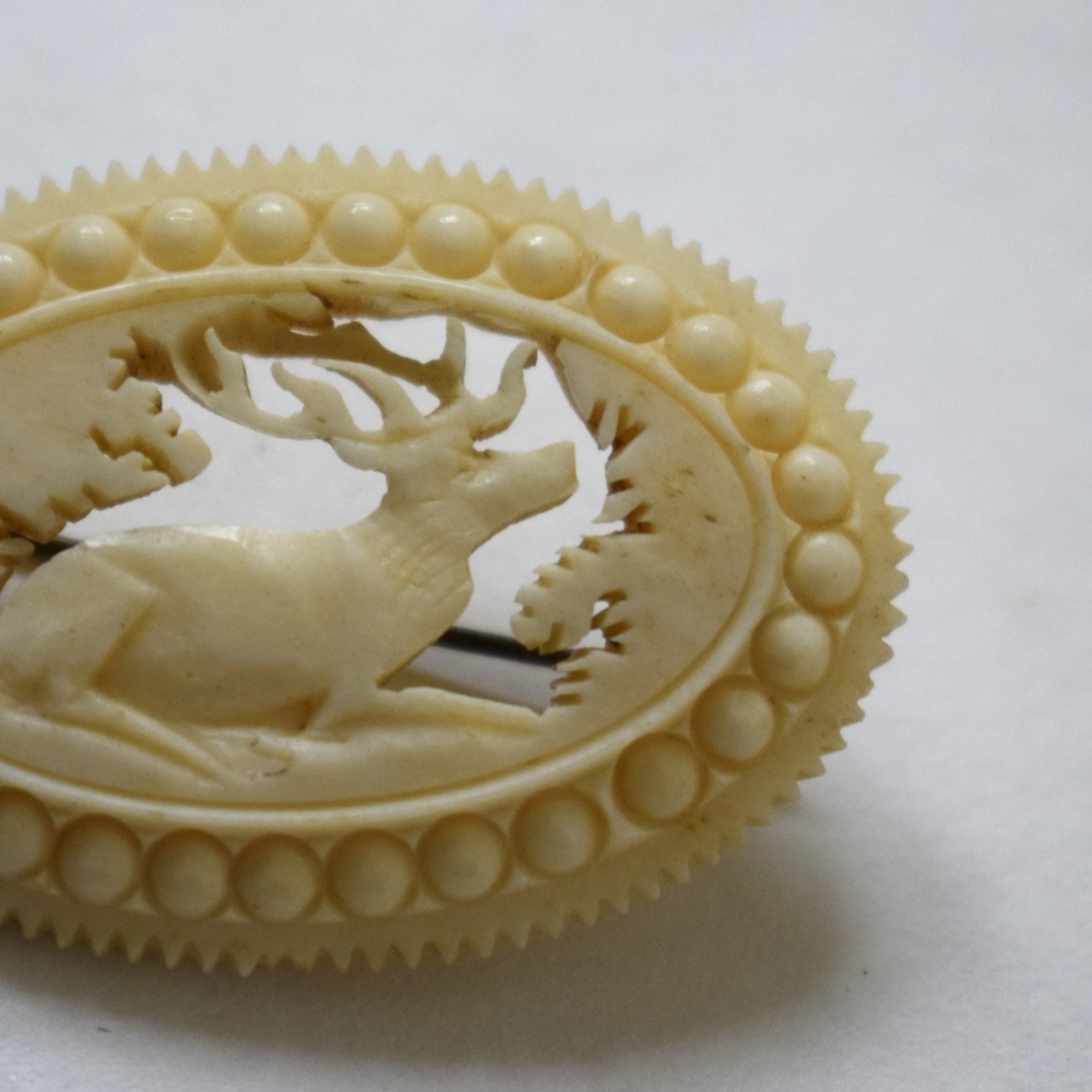 トナカイのブローチ・角細工 / 横長オーバル・スウェーデン - 画像 (2)