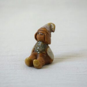 座るニッセ / Rutebo・Sweden