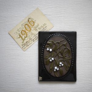 ヤドリギの陶板・みどり縁 / Jie Gantofta ・ジィガントフタ