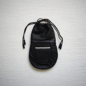 巾着型ポーチ・黒 / ピューター刺繍・サーミ族の伝統工芸品