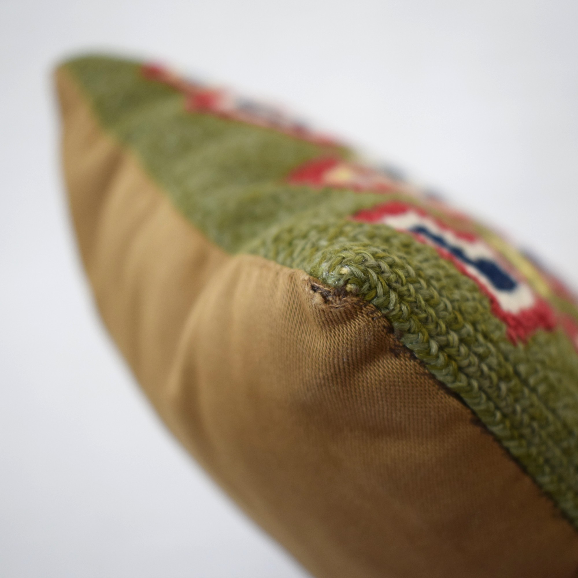 ♡のTVISTクッション / スウェーデン手刺繍・北欧 - 画像 (8)