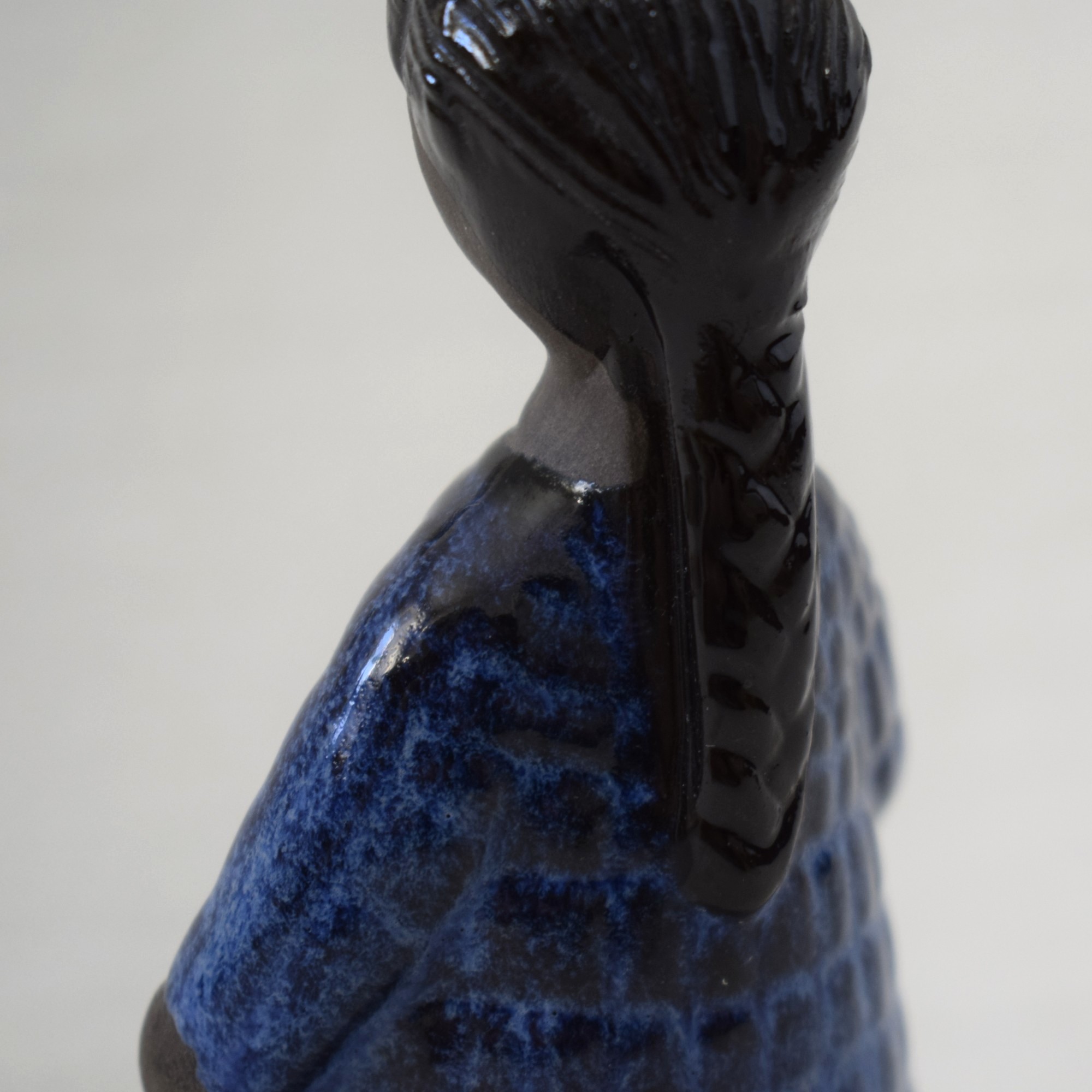 青いドレスの女性・フラワーガール / Jie Gantofta・ジィガントフタ - 画像 (8)