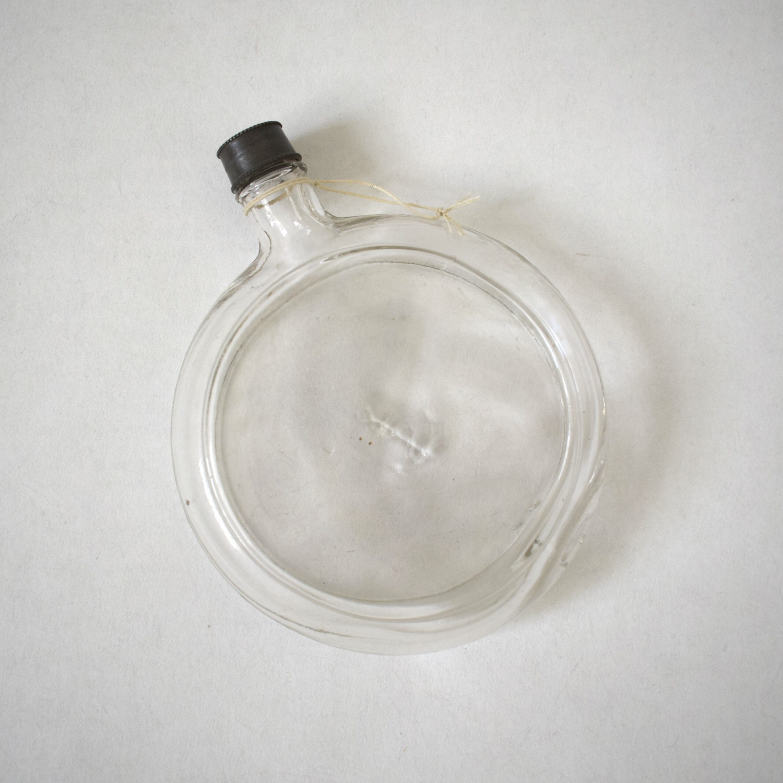 丸くて平たいガラスボトル / アンティークガラス・Unknown - 画像 (3)