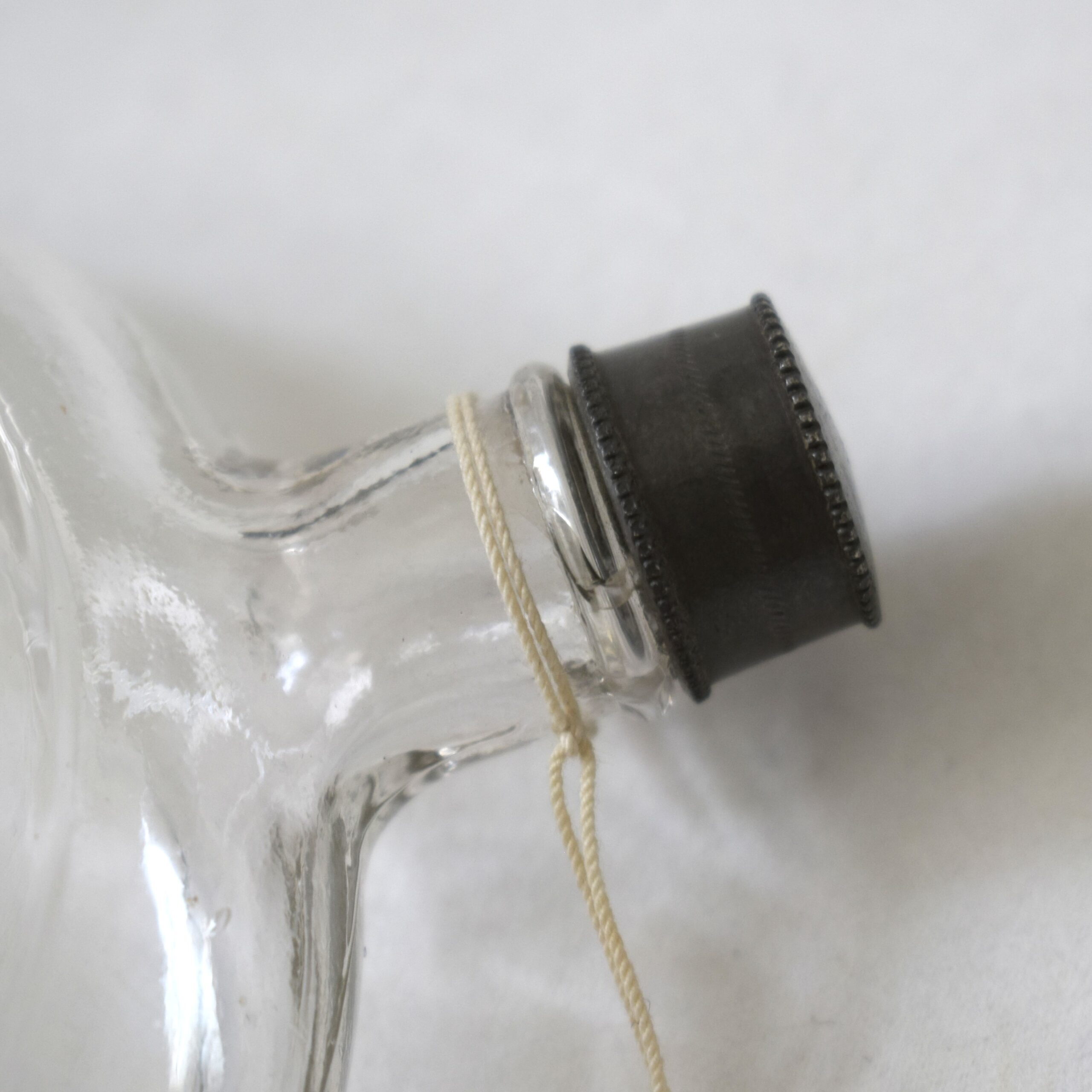 丸くて平たいガラスボトル / アンティークガラス・Unknown - 画像 (5)