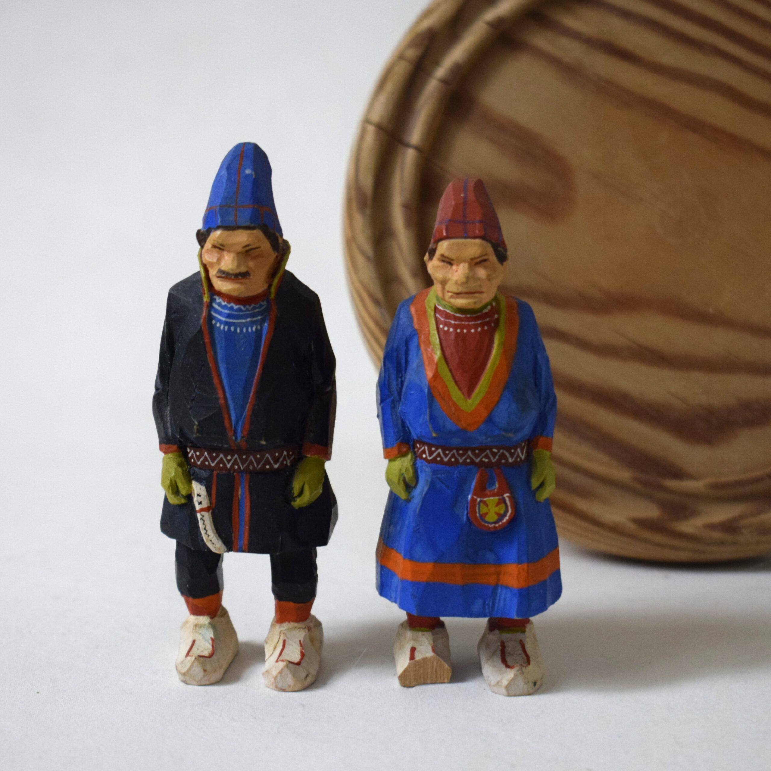 サーミの男女・木製人形 / Bengt Fransson・スウェーデン