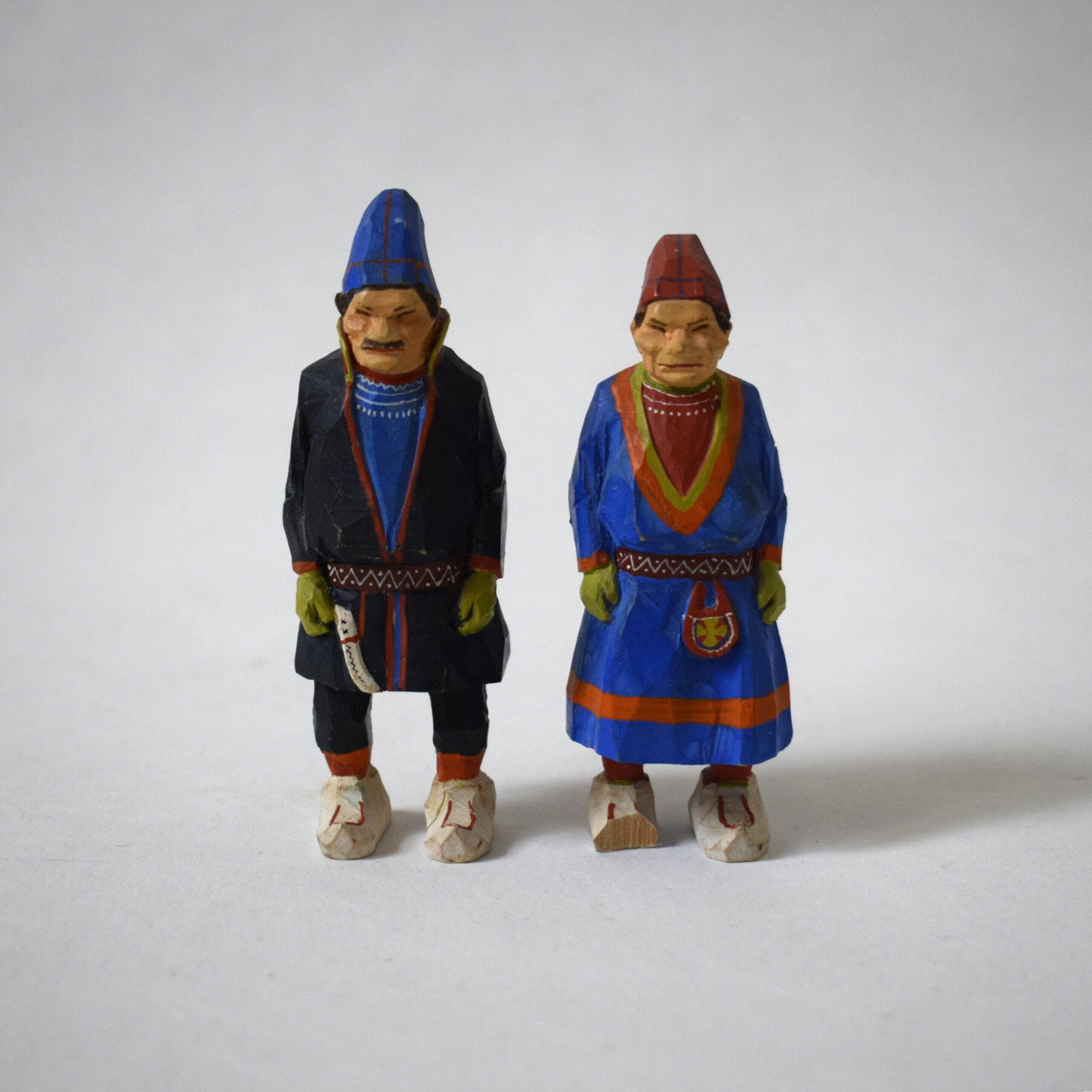 サーミの男女・木製人形 / Bengt Fransson・スウェーデン - 画像 (2)