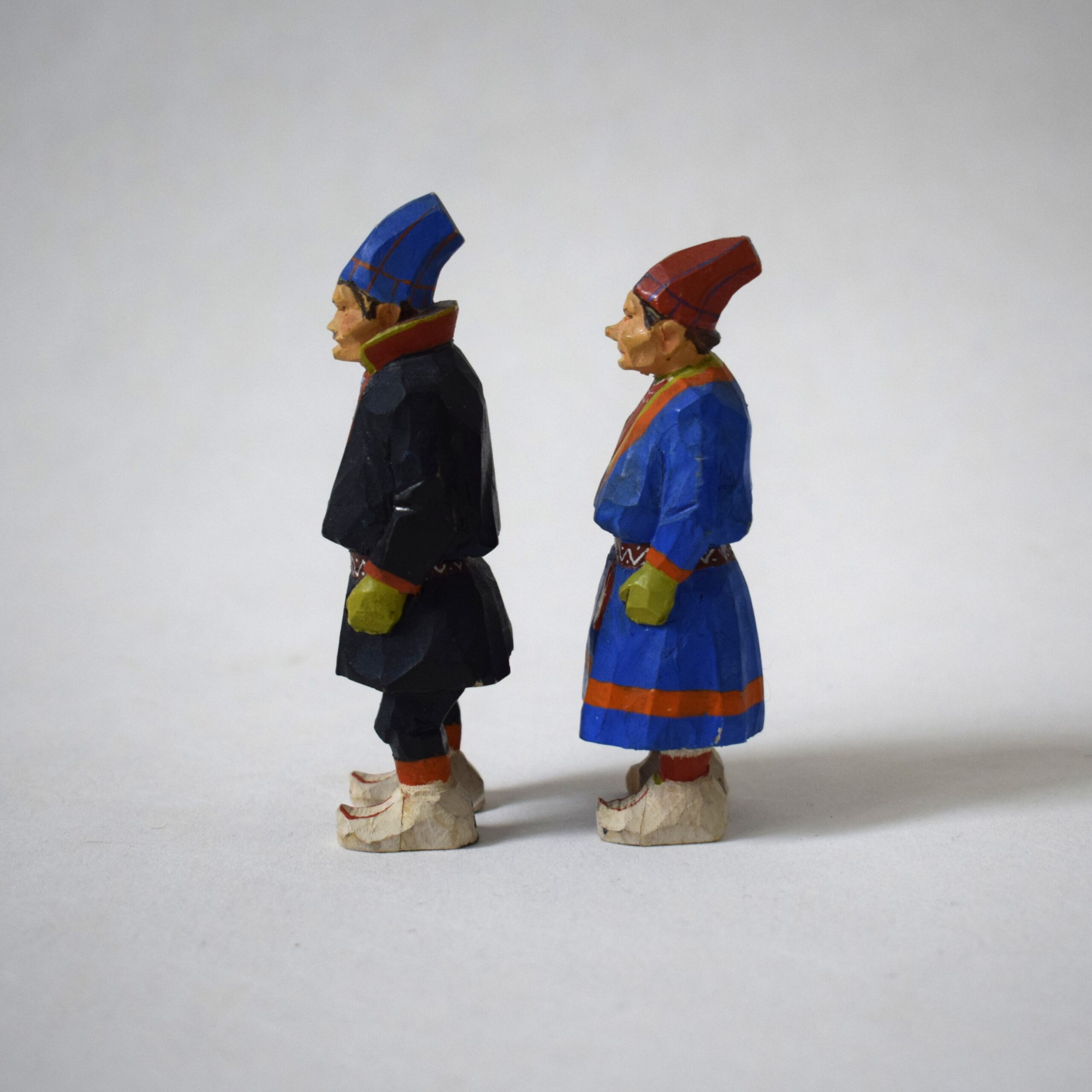 サーミの男女・木製人形 / Bengt Fransson・スウェーデン - 画像 (3)