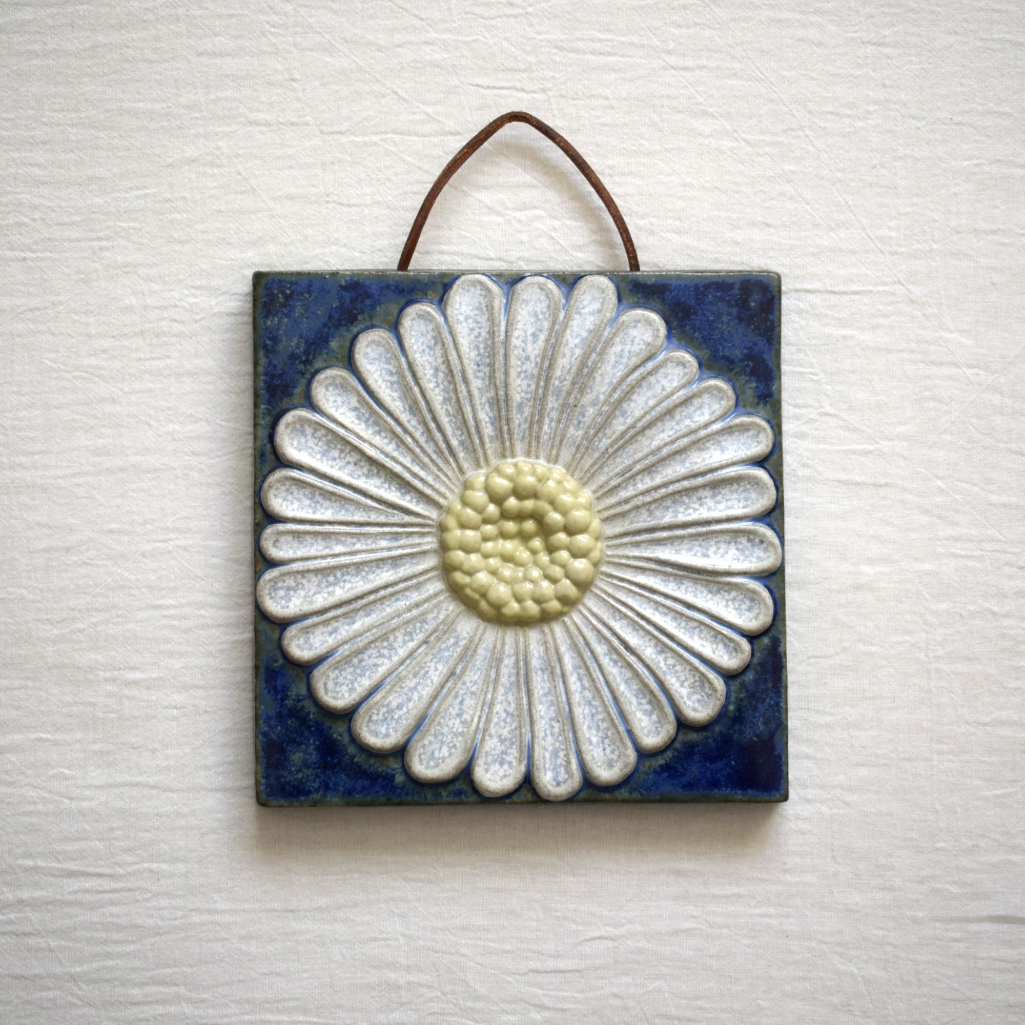 お花の陶板・マーガレット / EGO Stengods・Willy Fischer / スウェーデン - 画像 (2)