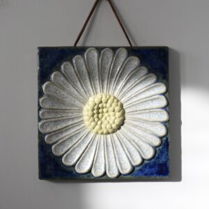 お花の陶板・マーガレット / EGO Stengods・Willy Fischer / スウェーデン