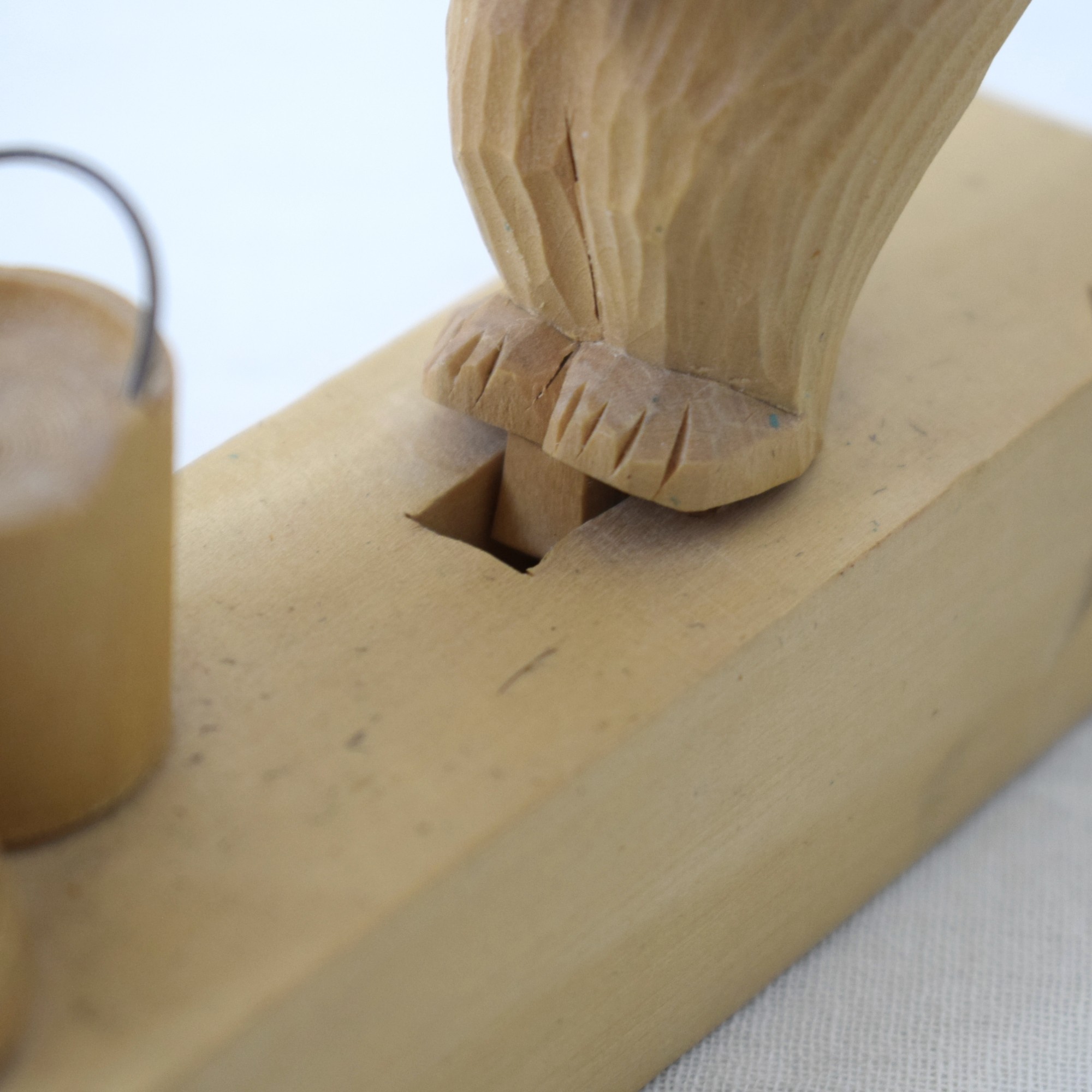 水をくみ上げる木彫りのくま / バガロツカエ・ロシア民芸 - 画像 (8)