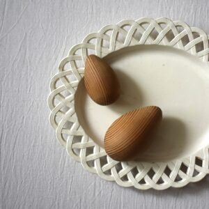 木製たまご2点 / Sweden