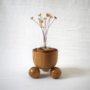 三つ脚の高台・キャンドルホルダー / 木工芸・スウェーデン