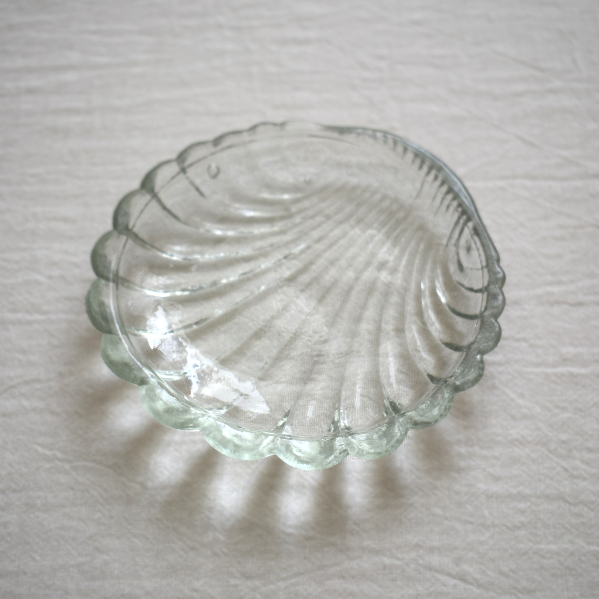 シェル型のトレイ・ガラス付き / Hugo Silver Plated - 画像 (3)