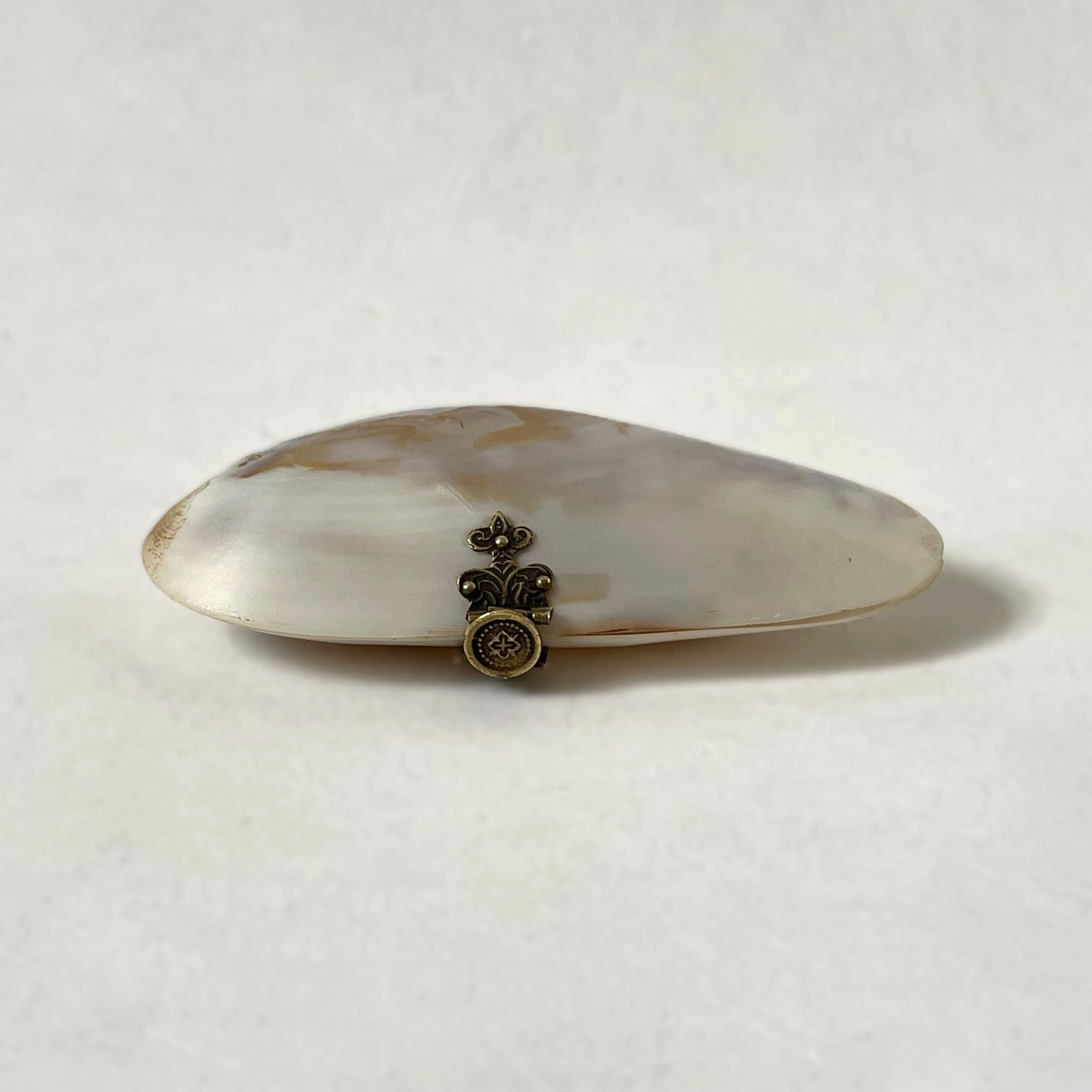 貝の小物入れ・Mother of pearl / Sweden - 画像 (2)