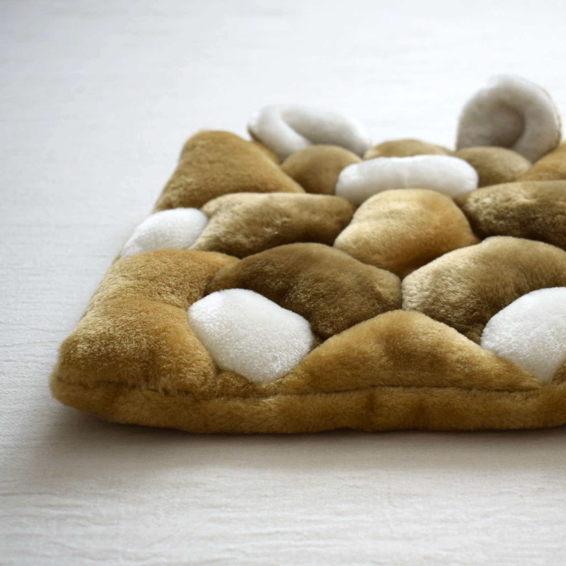 熊のぬいぐるみクッション / Vintage Teddy bear pillow - 画像 (4)