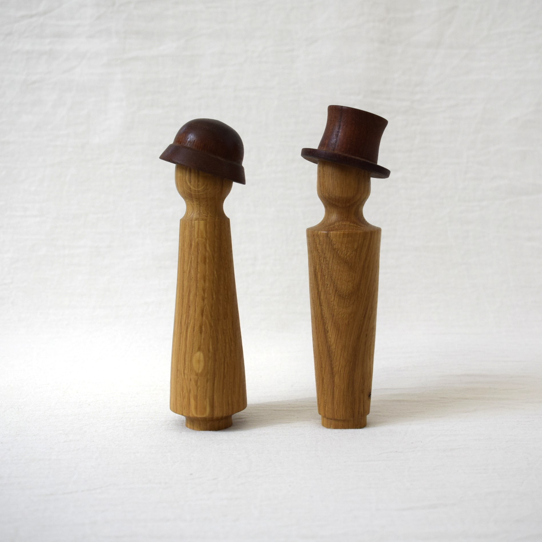 帽子を被った木製人形ペア / Made in Denmark - 画像 (2)