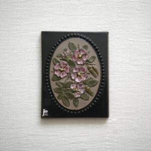 野薔薇の陶板 / Jie Gantofta ・ジィガントフタ