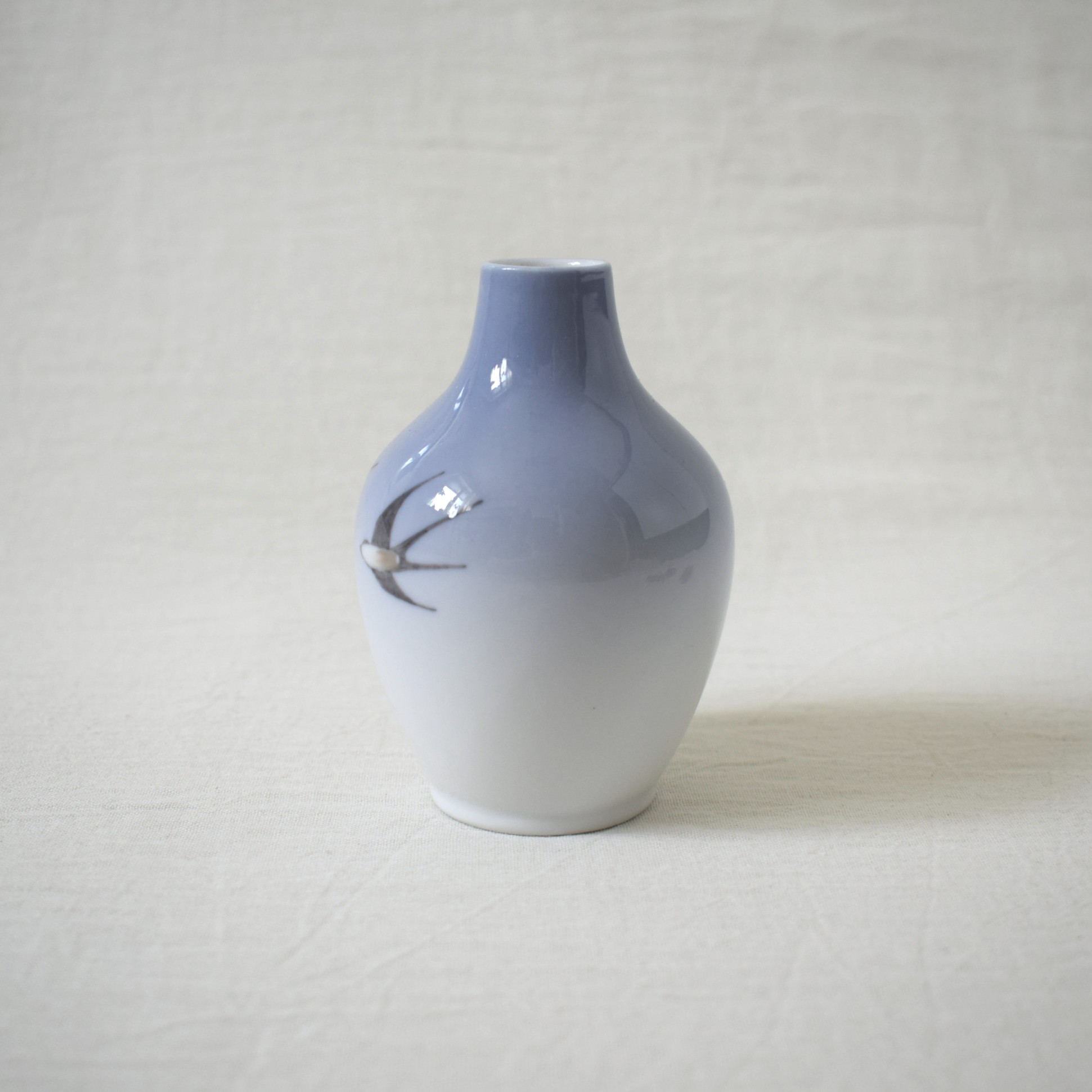 燕の一輪挿し / Royal Copenhagen・デンマーク - 画像 (3)
